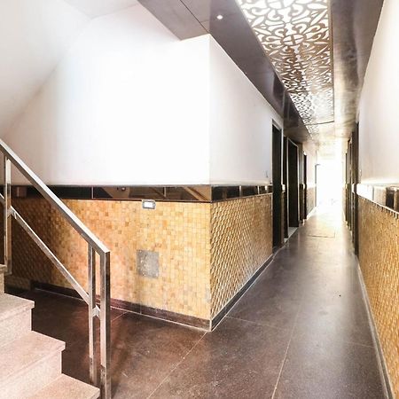 Spot On Hotel Grace Near Star Mall Γκουργκάον Εξωτερικό φωτογραφία